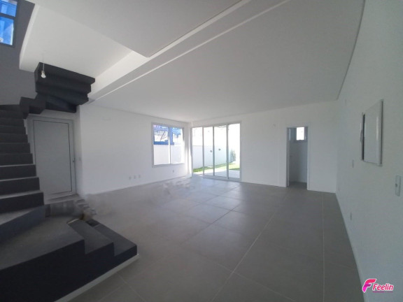 Imagem Casa com 3 Quartos à Venda, 187 m² em Rio Tavares - Florianópolis Imagem Casa com 3 Quartos à Venda, 187 m² em Rio Tavares - Florianópolis