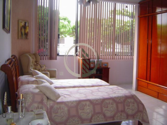 Imagem Casa com 3 Quartos para Alugar, 320 m² em Gonzaga - Santos