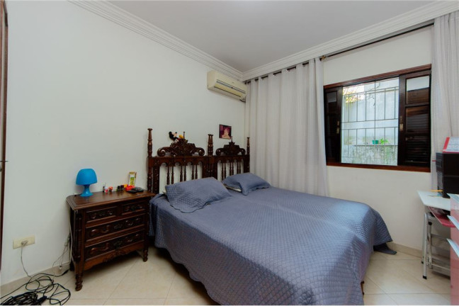 Imagem Casa com 6 Quartos à Venda,  em Vila Pierina - São Paulo