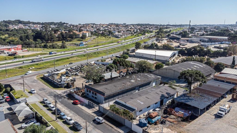Imóvel Comercial à Venda, 600 m² em Cidade Industrial - Curitiba