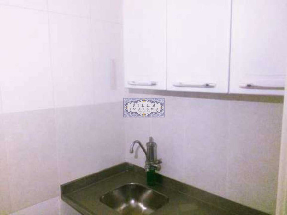 Imagem Apartamento com 2 Quartos à Venda, 76 m² em Copacabana - Rio De Janeiro