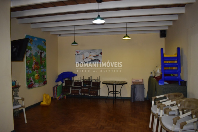Imagem Imóvel com 5 Quartos à Venda, 338 m² em Região De Capivari - Campos Do Jordão Imagem Imóvel com 5 Quartos à Venda, 338 m² em Região De Capivari - Campos Do Jordão