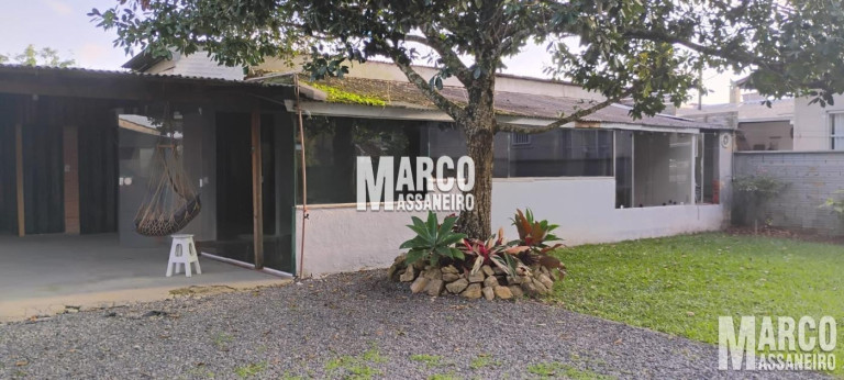 Imagem Casa com 3 Quartos à Venda, 286 m² em Centro - Balneário Barra Do Sul Imagem Casa com 3 Quartos à Venda, 286 m² em Centro - Balneário Barra Do Sul