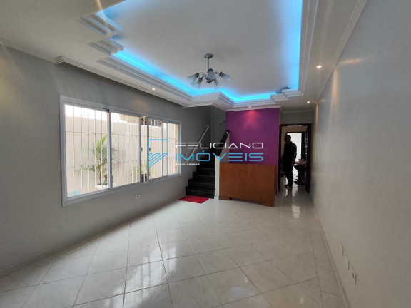 Imagem Casa com 3 Quartos à Venda, 196 m² em Guilhermina - Praia Grande