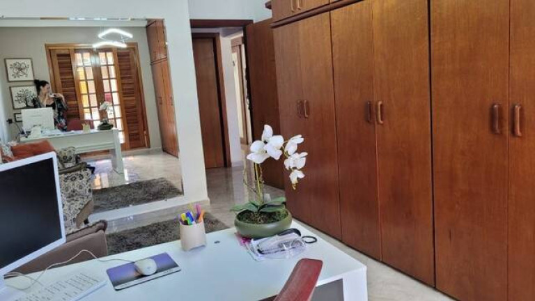Imagem Casa com 3 Quartos à Venda, 300 m² em Parque Industrial - São José Dos Campos Imagem Casa com 3 Quartos à Venda, 300 m² em Parque Industrial - São José Dos Campos