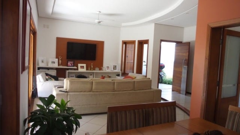 Imagem Casa com 4 Quartos à Venda, 360 m² em Jardim Das Nações - Taubaté Imagem Casa com 4 Quartos à Venda, 360 m² em Jardim Das Nações - Taubaté