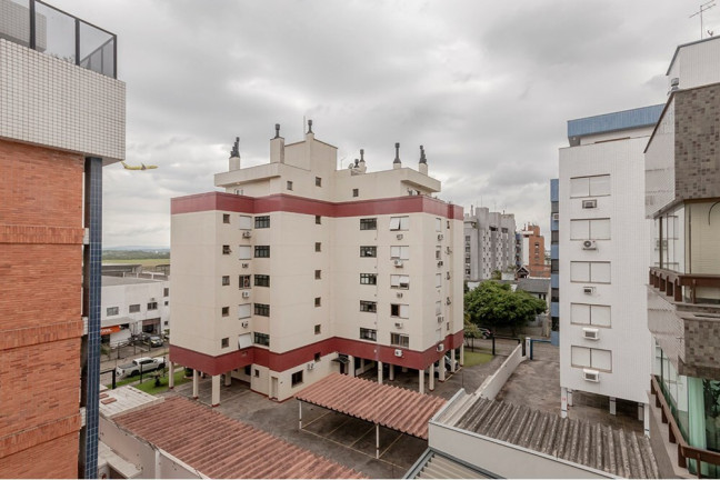 Imagem Cobertura com 3 Quartos à Venda, 198 m² em Jardim Lindóia - Porto Alegre