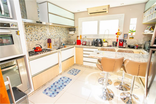 Imagem Casa com 4 Quartos à Venda, 400 m² em Jardim Planalto - Porto Alegre