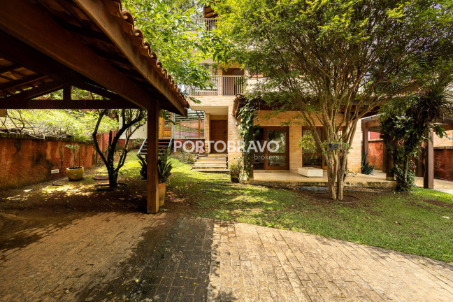 Casa com 4 Quartos à Venda, 350 m² em Granja Viana - Carapicuíba