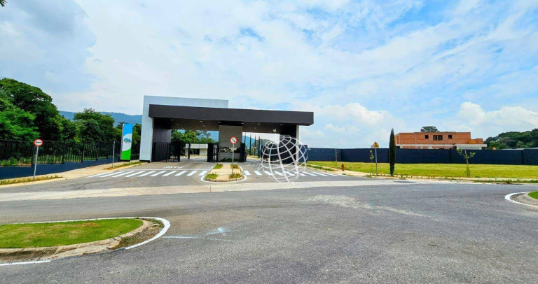 Imagem Terreno à Venda, 360 m² em Nova Gardênia - Atibaia Imagem Terreno à Venda, 360 m² em Nova Gardênia - Atibaia