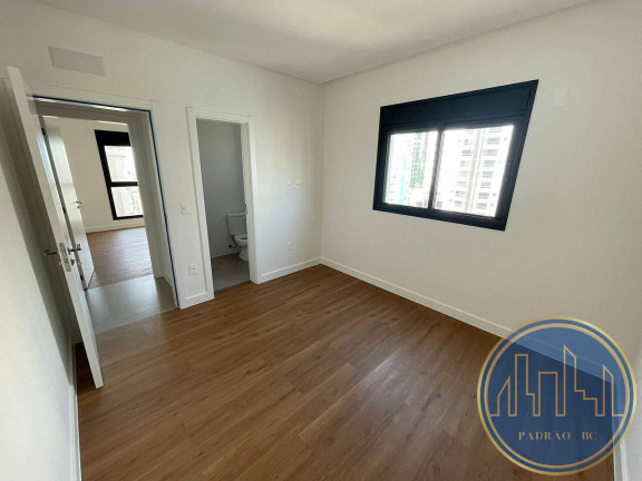 Imagem Apartamento com 4 Quartos à Venda, 149 m² em Centro - Balneário Camboriú Imagem Apartamento com 4 Quartos à Venda, 149 m² em Centro - Balneário Camboriú
