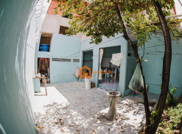 Imagem Casa com 3 Quartos à Venda, 215 m² em Henrique Jorge - Fortaleza