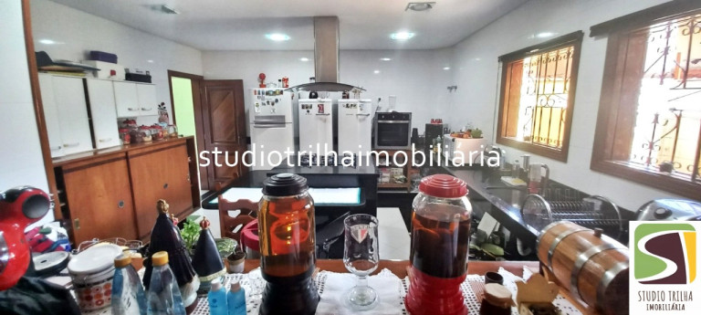 Imagem Sobrado com 5 Quartos à Venda, em Barra Velha - Ilhabela Imagem Sobrado com 5 Quartos à Venda, em Barra Velha - Ilhabela