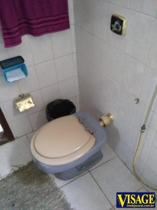Imagem Casa com 3 Quartos à Venda, 317 m² em Pq. Santo Antonio - Jacareí Imagem Casa com 3 Quartos à Venda, 317 m² em Pq. Santo Antonio - Jacareí