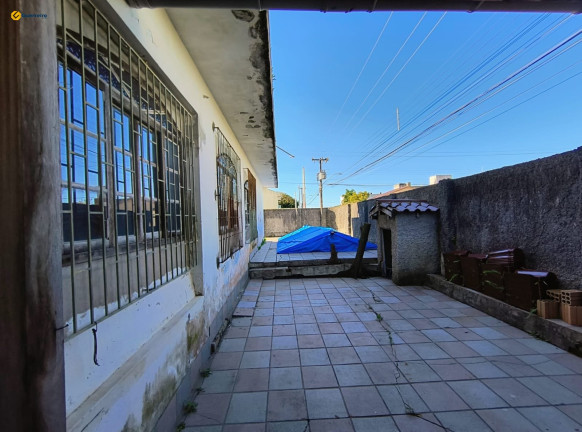 Imagem Casa com 4 Quartos à Venda, 320 m² em Balneário - Florianópolis Imagem Casa com 4 Quartos à Venda, 320 m² em Balneário - Florianópolis