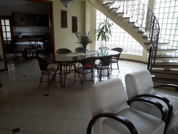 Imagem Sobrado com 5 Quartos à Venda,  em Ingleses Do Rio Vermelho - Florianópolis