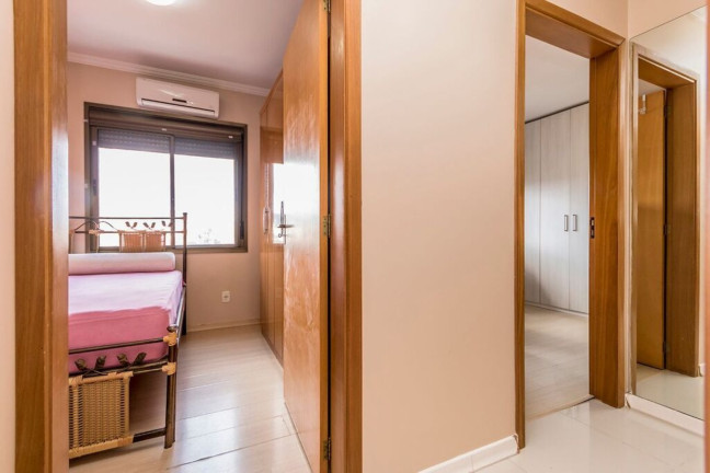 Imagem Imóvel com 3 Quartos à Venda, 80 m² em Jardim Itu - Porto Alegre Imagem Imóvel com 3 Quartos à Venda, 80 m² em Jardim Itu - Porto Alegre