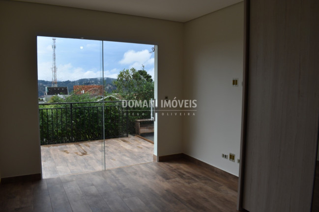 Imagem Casa com 3 Quartos à Venda, 226 m² em Região Do Alto Da Vila Inglesa - Campos Do Jordão Imagem Casa com 3 Quartos à Venda, 226 m² em Região Do Alto Da Vila Inglesa - Campos Do Jordão