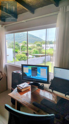 Imagem Casa com 3 Quartos à Venda, 112 m² em São João Do Rio Vermelho - Florianópolis Imagem Casa com 3 Quartos à Venda, 112 m² em São João Do Rio Vermelho - Florianópolis