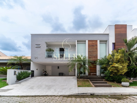 Casa com 3 Quartos à Venda, 204 m² em Dom Bosco - Itajaí