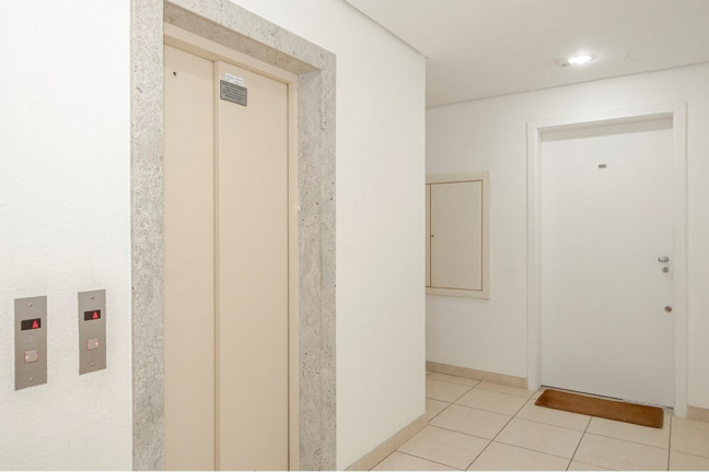 Imagem Imóvel com 2 Quartos à Venda, 70 m² em Jardim Botânico - Porto Alegre Imagem Imóvel com 2 Quartos à Venda, 70 m² em Jardim Botânico - Porto Alegre