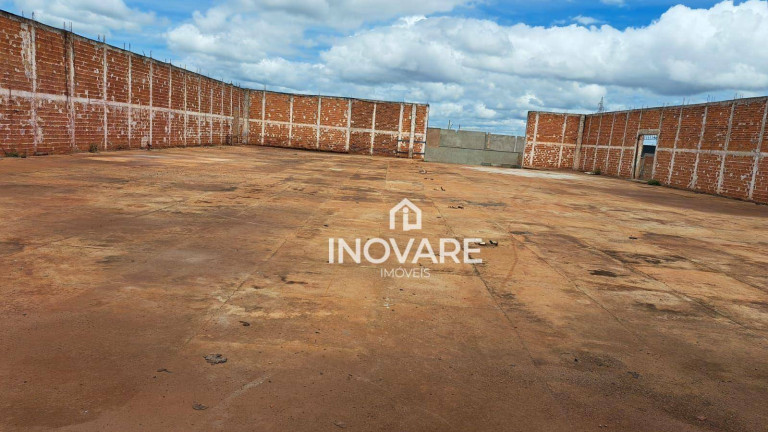 Galpão à Venda ou Locação, 2.150 m² em Centralina - Mg - Centralina