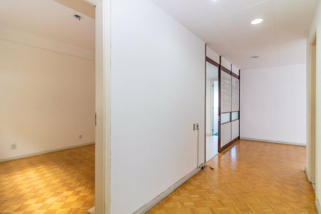 Imagem Apartamento com 3 Quartos à Venda, 174 m² em Centro Histórico - Porto Alegre Imagem Apartamento com 3 Quartos à Venda, 174 m² em Centro Histórico - Porto Alegre