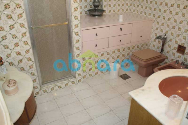 Imagem Apartamento com 3 Quartos à Venda, 200 m² em Copacabana - Rio De Janeiro Imagem Apartamento com 3 Quartos à Venda, 200 m² em Copacabana - Rio De Janeiro