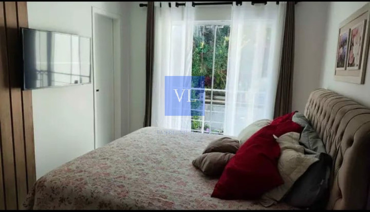 Imagem Casa com 3 Quartos à Venda, 160 m² em Santa Cândida - Curitiba Imagem Casa com 3 Quartos à Venda, 160 m² em Santa Cândida - Curitiba