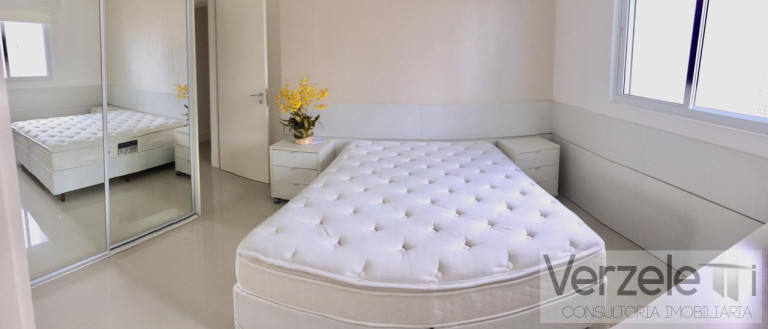 Imagem Apartamento com 3 Quartos à Venda, 130 m² em Centro - Balneário Camboriú Imagem Apartamento com 3 Quartos à Venda, 130 m² em Centro - Balneário Camboriú