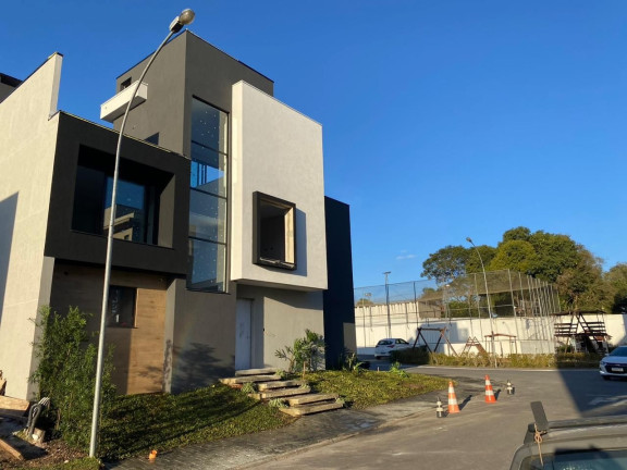 Imagem Casa com 3 Quartos à Venda, 194 m² em Santa Cândida - Curitiba Imagem Casa com 3 Quartos à Venda, 194 m² em Santa Cândida - Curitiba