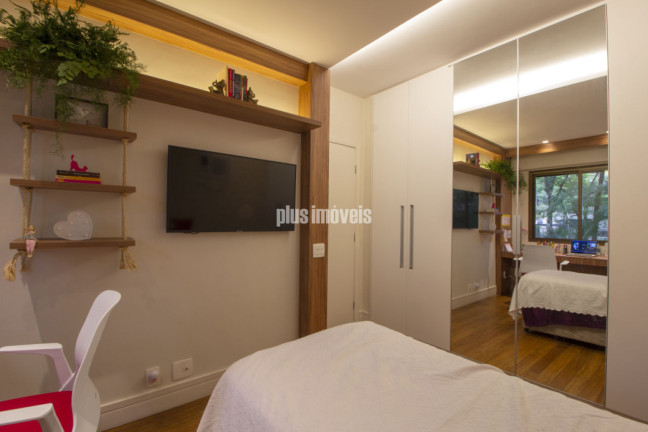 Imagem Apartamento com 4 Quartos à Venda, 240 m² em Real Parque - São Paulo
