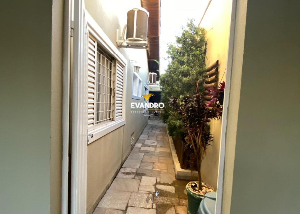 Imagem Casa com 4 Quartos à Venda, 300 m² em Recanto Dos Pássaros - Cuiabá Imagem Casa com 4 Quartos à Venda, 300 m² em Recanto Dos Pássaros - Cuiabá