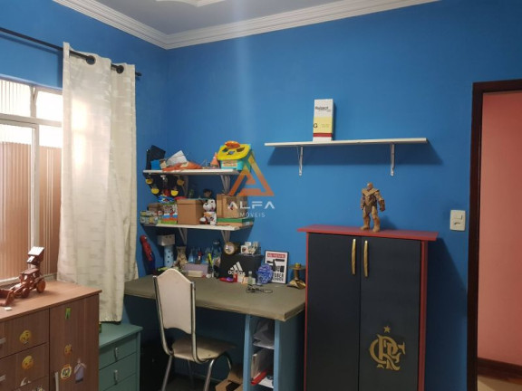 Imagem Casa com 4 Quartos à Venda, 187 m²