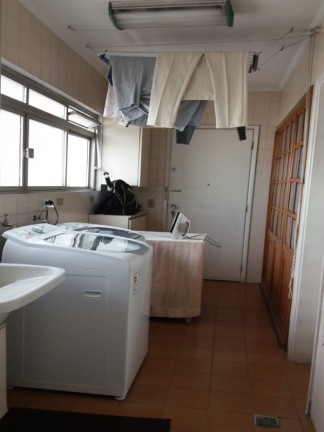 Imagem Imóvel com 3 Quartos à Venda, 150 m² em Vila Suzana - São Paulo