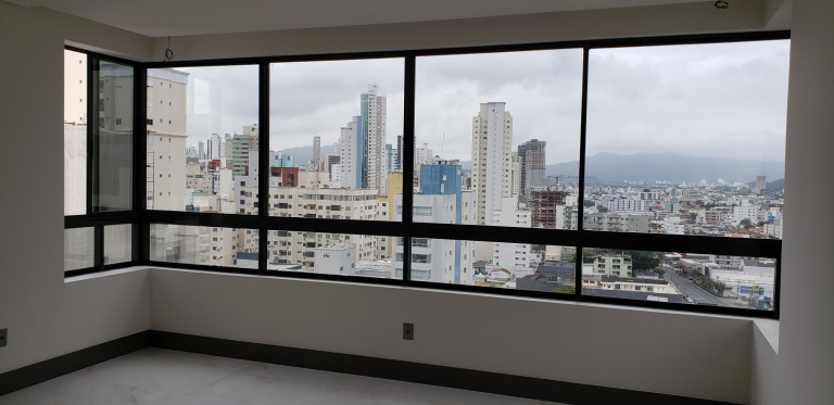 Imagem Apartamento com 3 Quartos à Venda, 130 m² em Centro - Balneário Camboriú Imagem Apartamento com 3 Quartos à Venda, 130 m² em Centro - Balneário Camboriú