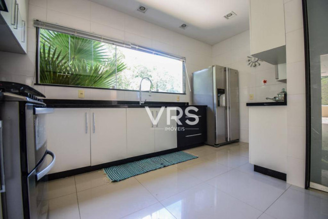 Imagem Casa com 4 Quartos à Venda, 225 m² em Quebra Frascos - Teresópolis Imagem Casa com 4 Quartos à Venda, 225 m² em Quebra Frascos - Teresópolis