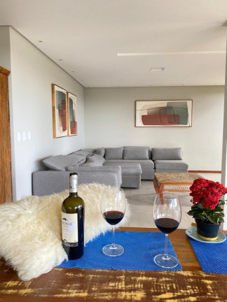 Imagem Casa com 6 Quartos à Venda, 798 m²