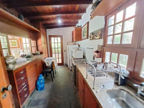 Imagem Casa com 3 Quartos à Venda, 2.565 m² em Parque Do Ingá - Teresópolis