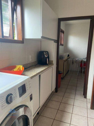 Imagem Casa com 4 Quartos à Venda, 239 m² em Itacorubi - Florianópolis