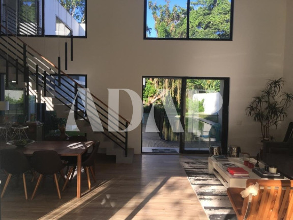 Imagem Casa com 5 Quartos à Venda, 620 m² em Itanhangá - Rio De Janeiro Imagem Casa com 5 Quartos à Venda, 620 m² em Itanhangá - Rio De Janeiro