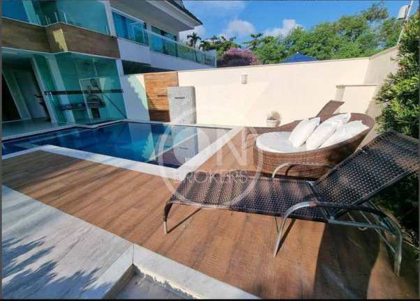 Imagem Casa com 4 Quartos à Venda, 390 m² em Vargem Grande - Rio De Janeiro