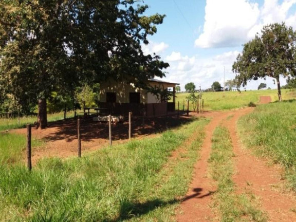 Imagem Fazenda à Venda, 3.700.000 m² em Zona Rural - Acorizal