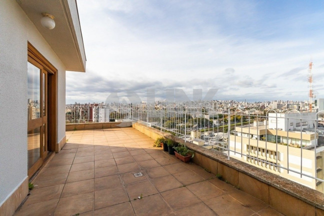 Imagem Imóvel com 2 Quartos à Venda, 152 m² em Menino Deus - Porto Alegre