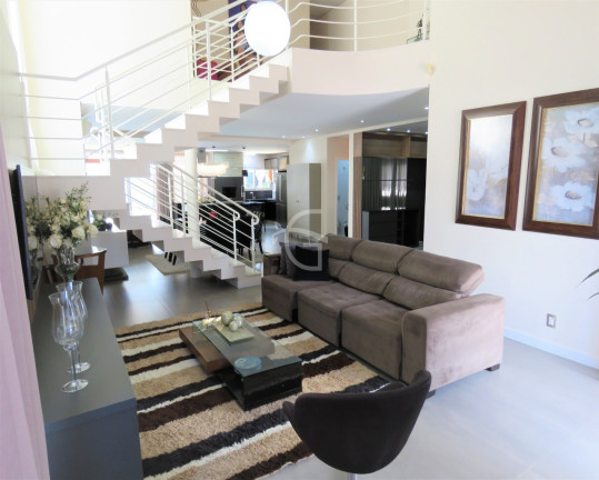 Imagem Casa com 3 Quartos à Venda, 300 m² em Anita Garibaldi - Joinville