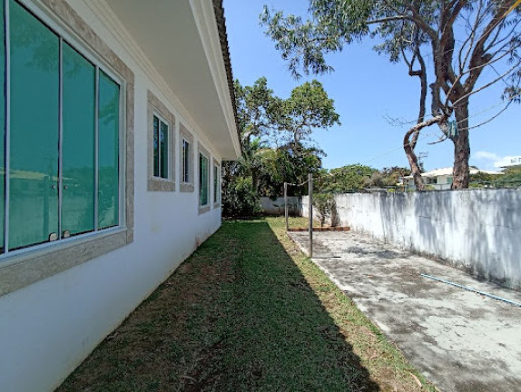 Imagem Casa com 3 Quartos à Venda, 240 m² em Busca Vida - Camaçari