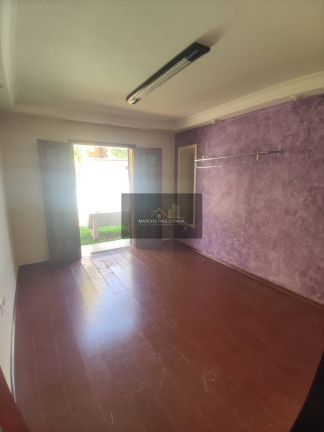 Imagem Casa com 3 Quartos à Venda, 196 m² em Vila Santista - Atibaia Imagem Casa com 3 Quartos à Venda, 196 m² em Vila Santista - Atibaia