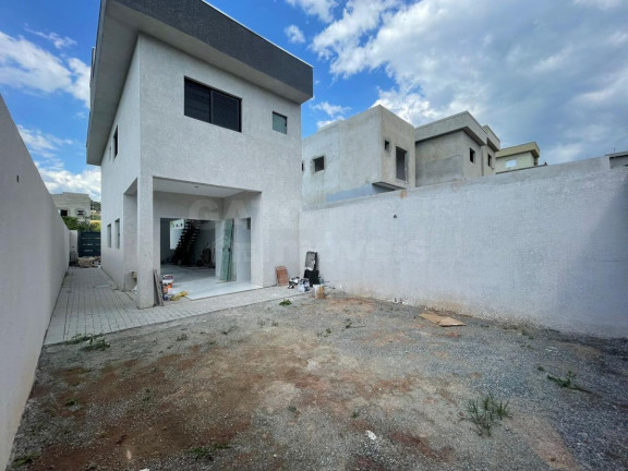 Imagem Casa com 3 Quartos à Venda, 110 m² em Villas Do Jaguari - Santana De Parnaíba Imagem Casa com 3 Quartos à Venda, 110 m² em Villas Do Jaguari - Santana De Parnaíba