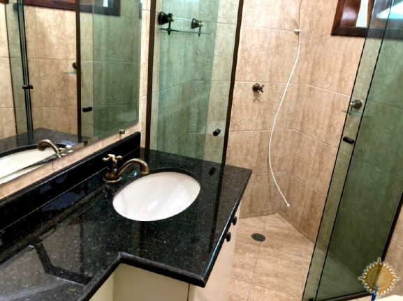 Imagem Casa com 6 Quartos à Venda, 375 m² em Centro - Ubatuba Imagem Casa com 6 Quartos à Venda, 375 m² em Centro - Ubatuba