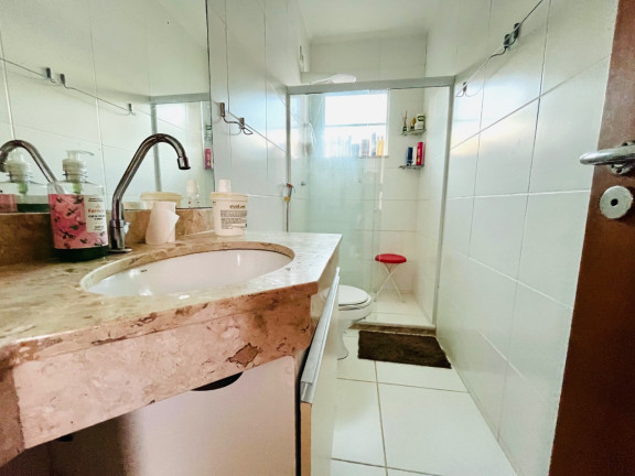 Imagem Casa com 4 Quartos à Venda, 180 m² em Buraquinho - Lauro De Freitas Imagem Casa com 4 Quartos à Venda, 180 m² em Buraquinho - Lauro De Freitas